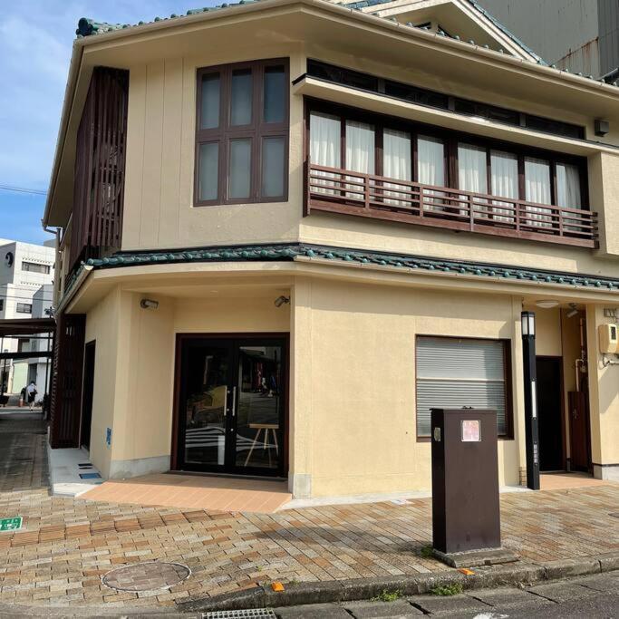 駅から徒歩30秒！まるまる貸し切り古民家風ゲストハウス Kumano Exterior photo